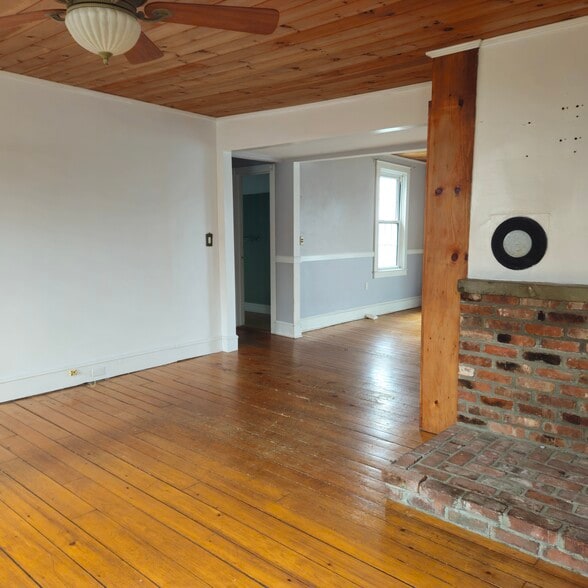 Building Photo - 67 Lawton Ave