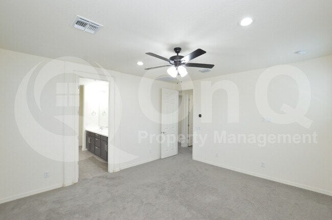 Building Photo - 1150 S Jay St