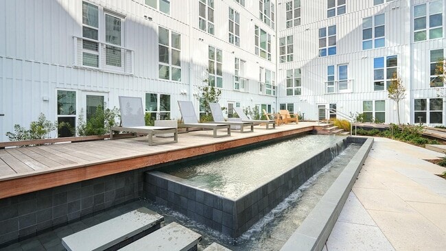 Building Photo - 620 Foster St