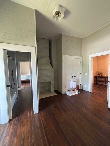 Building Photo - 380 Conifer Ln