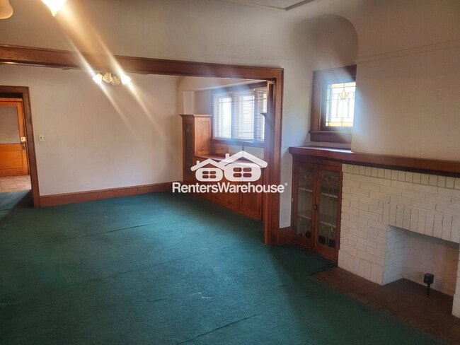 Building Photo - 2730 N 48th St