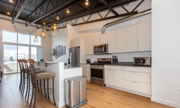 Building Photo - 611 Nikles Dr