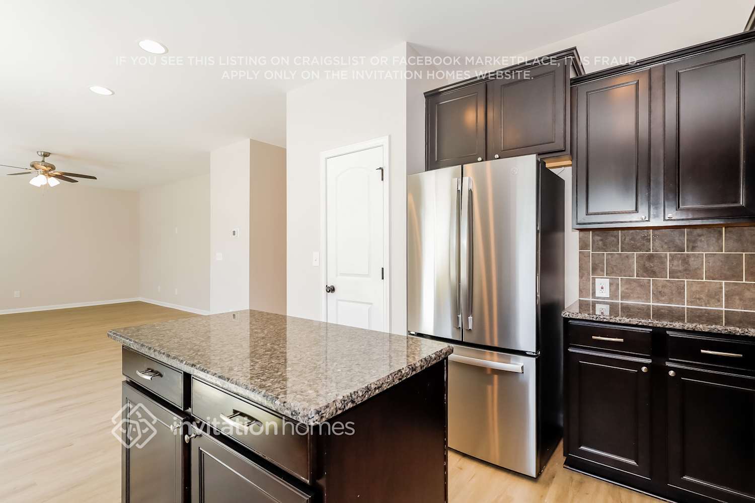 Building Photo - 1841 Swan Dr