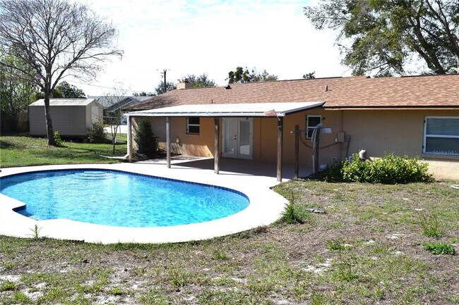 Building Photo - 2753 Foxdale Dr