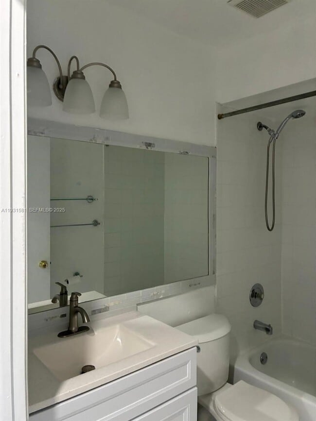 Building Photo - 16055 SW 112th Terrace