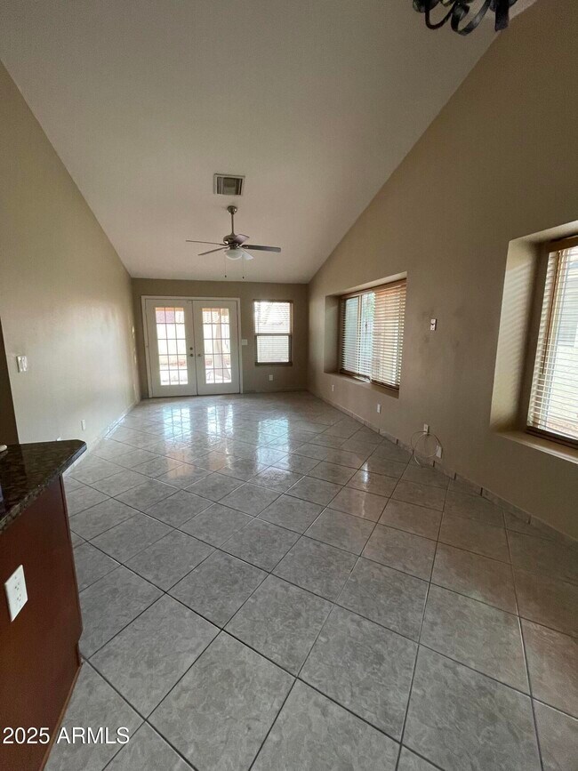 Building Photo - 3443 E Tonto Ln