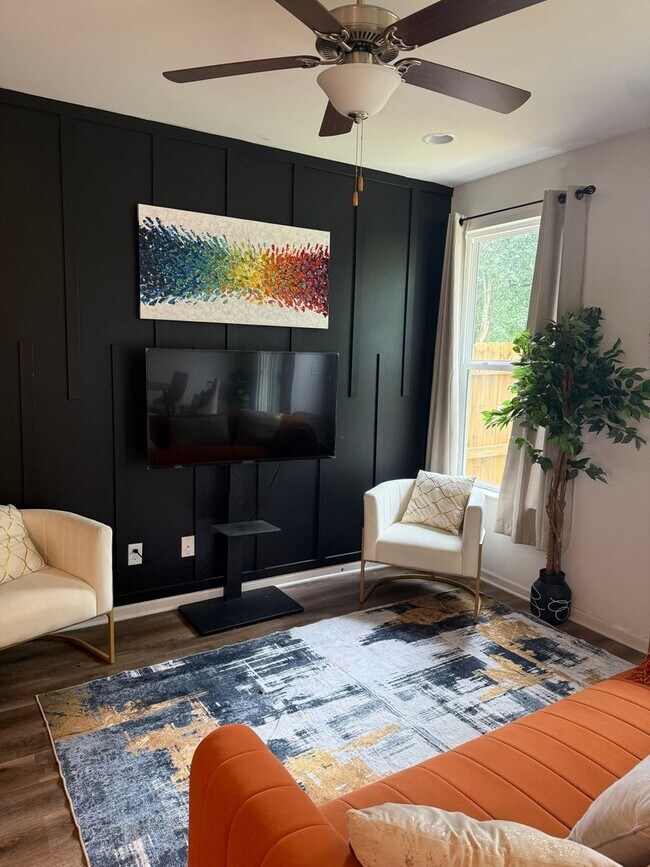 Building Photo - Charming 3BR Duplex in Charlotte