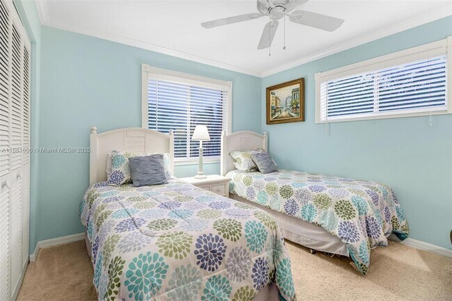 Building Photo - 3041 Sandpiper Bay Cir