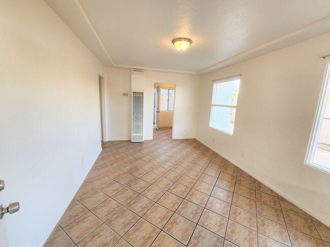 Building Photo - 1bd/1ba Apt with Private Patio, Near Navy Base, Available Now!