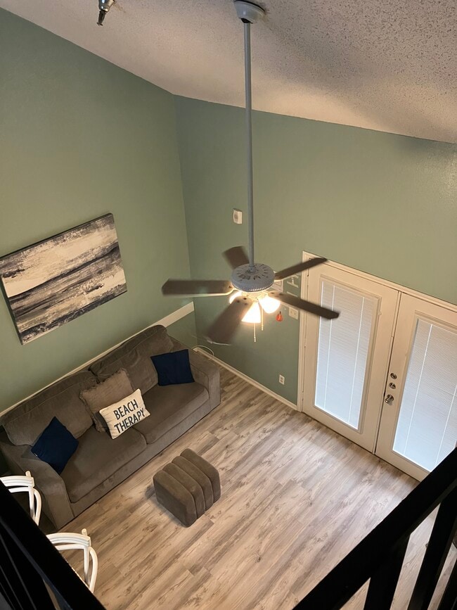 Building Photo - 14825 Windward Dr