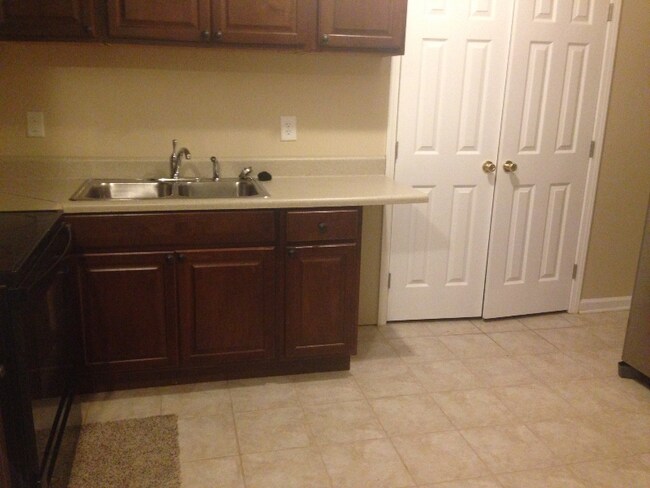 Building Photo - 283 Water Oak Pl