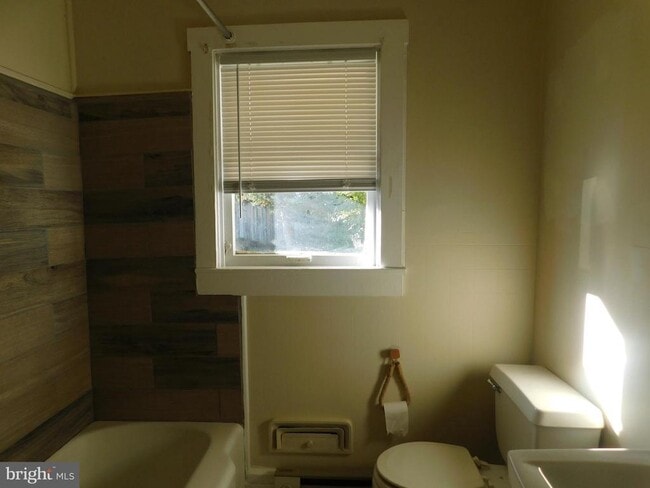 Building Photo - 536 N Loudoun St