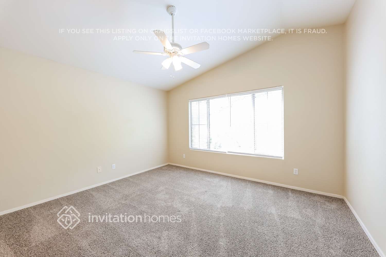 Building Photo - 3525 E Linda Ln