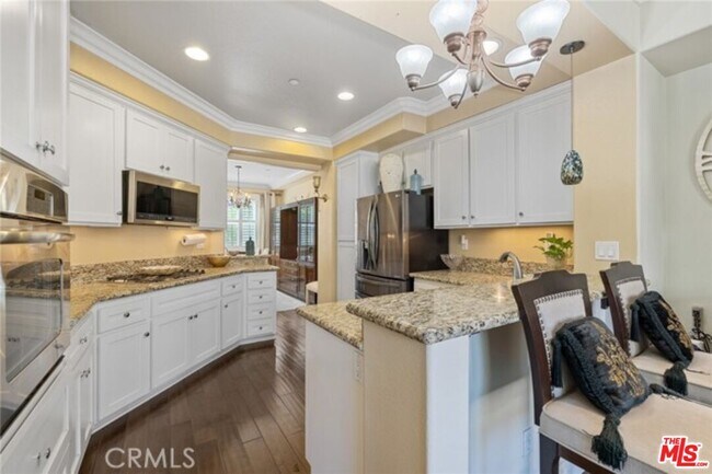 Building Photo - 732 Tennis Club Ln