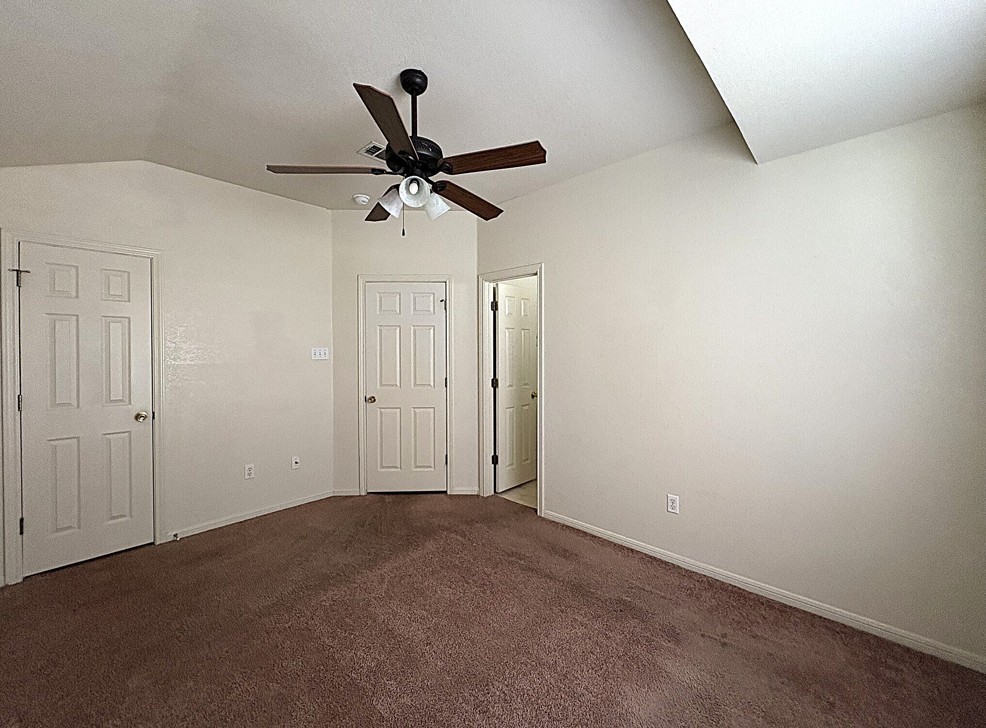 Building Photo - 1002 W Avenue B