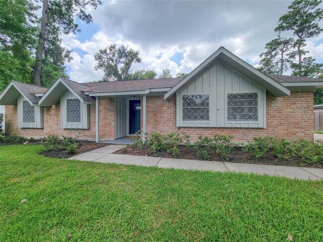 Building Photo - 25911 Maplewood Dr