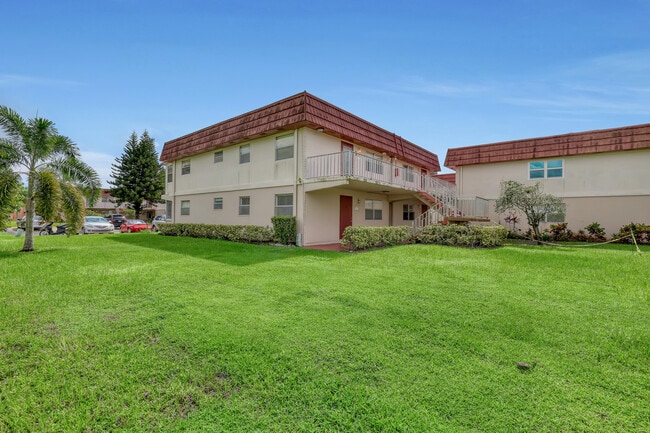 Building Photo - 611 Saxony Ln