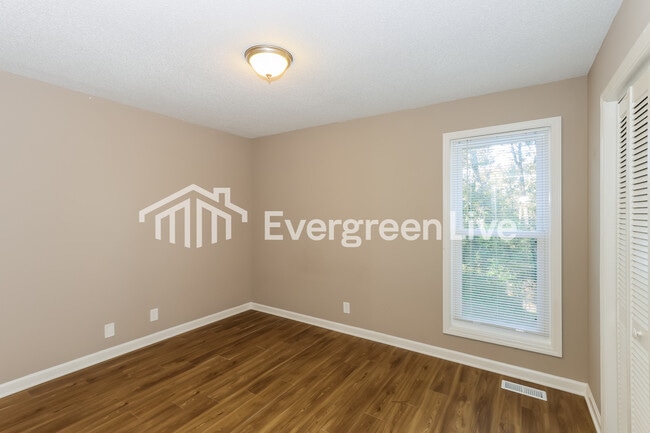 Building Photo - 1028 Thurmond St