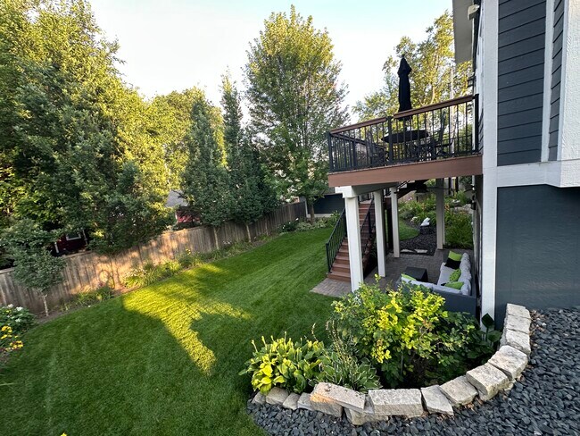 Building Photo - 4015 Wood End Dr