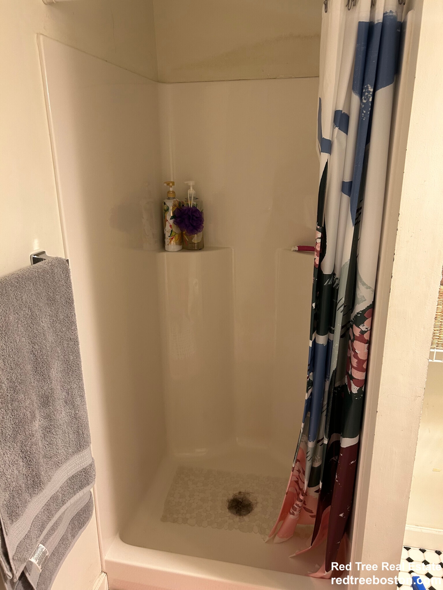 Building Photo - 461 Park Dr