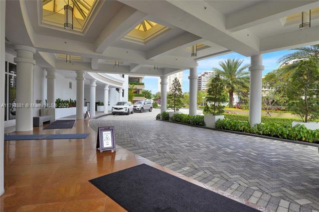 Building Photo - 801 Brickell Key Blvd