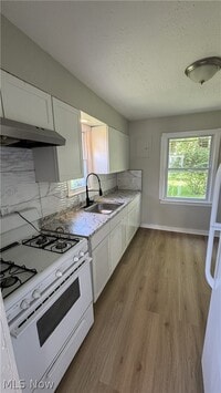 Building Photo - 11825 Avon Ave