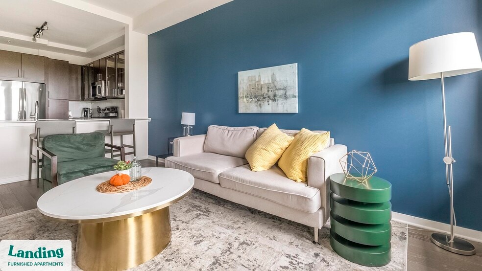 Primary Photo - 825 Usener St