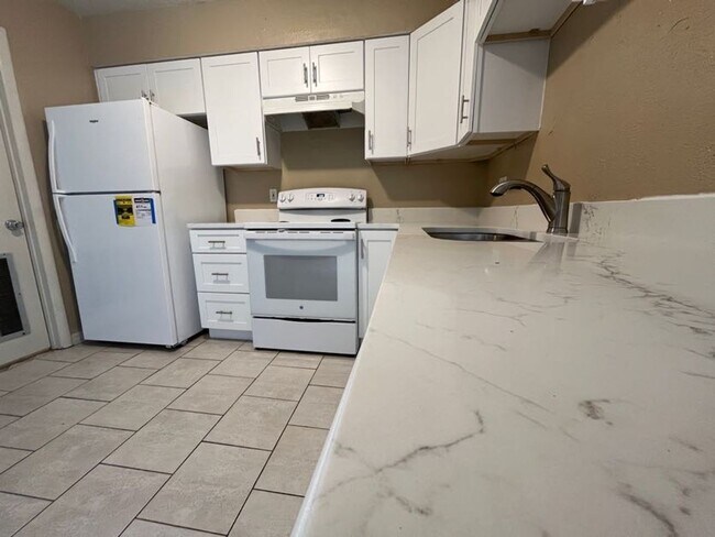 Building Photo - 3979 Crayrich Cir