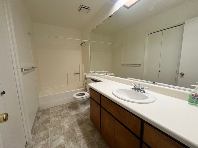 Building Photo - 6019 Carolina Cir