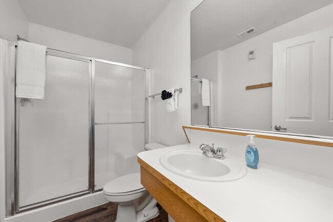 Building Photo - 15101 Buckhorn Ct