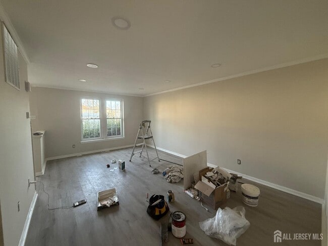 Building Photo - 14 James Cubberly Ct