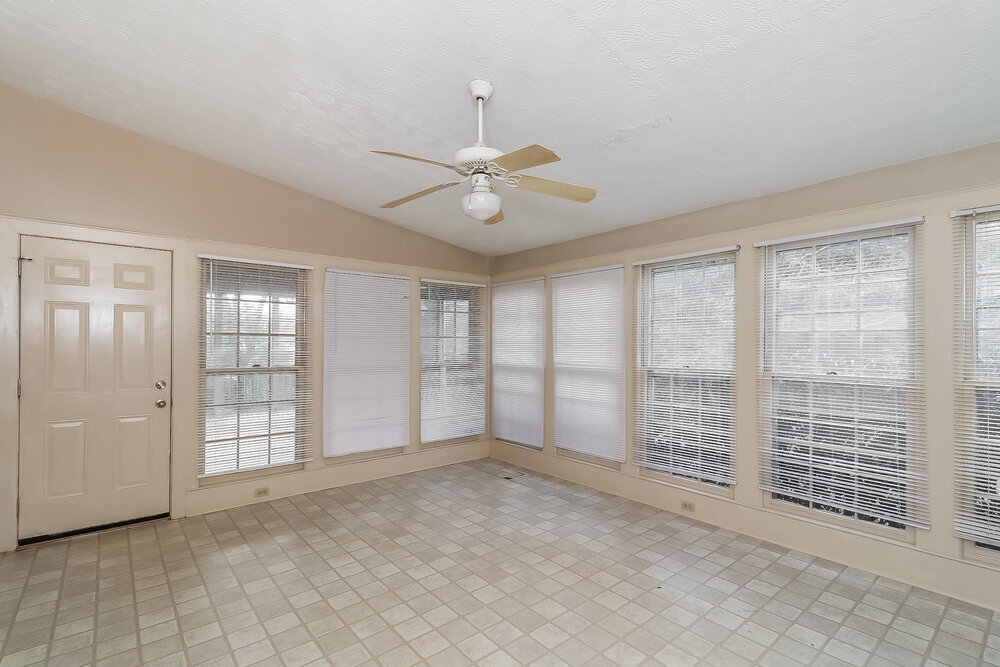 Building Photo - 2481 Meadowglen Trail