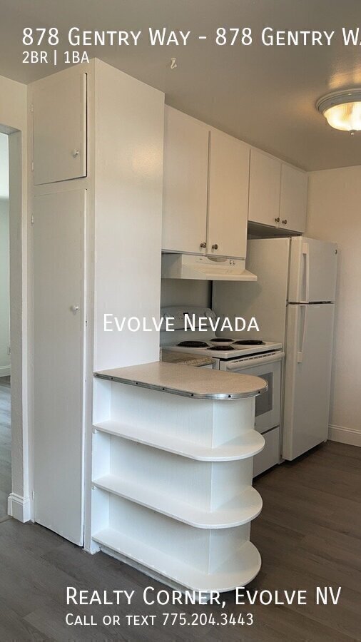 Building Photo - 878 Gentry Wy