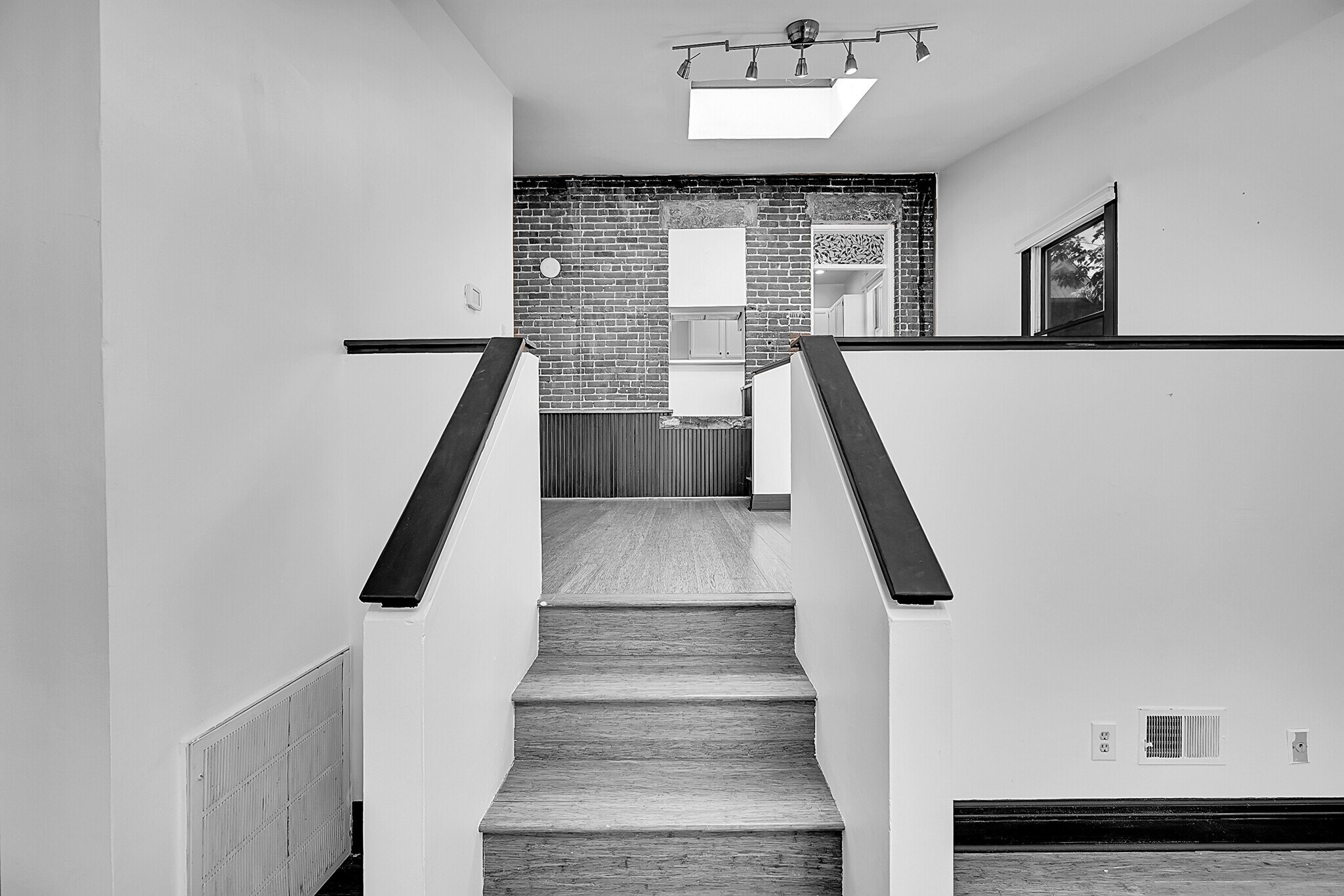 Building Photo - 54 S Emerson St