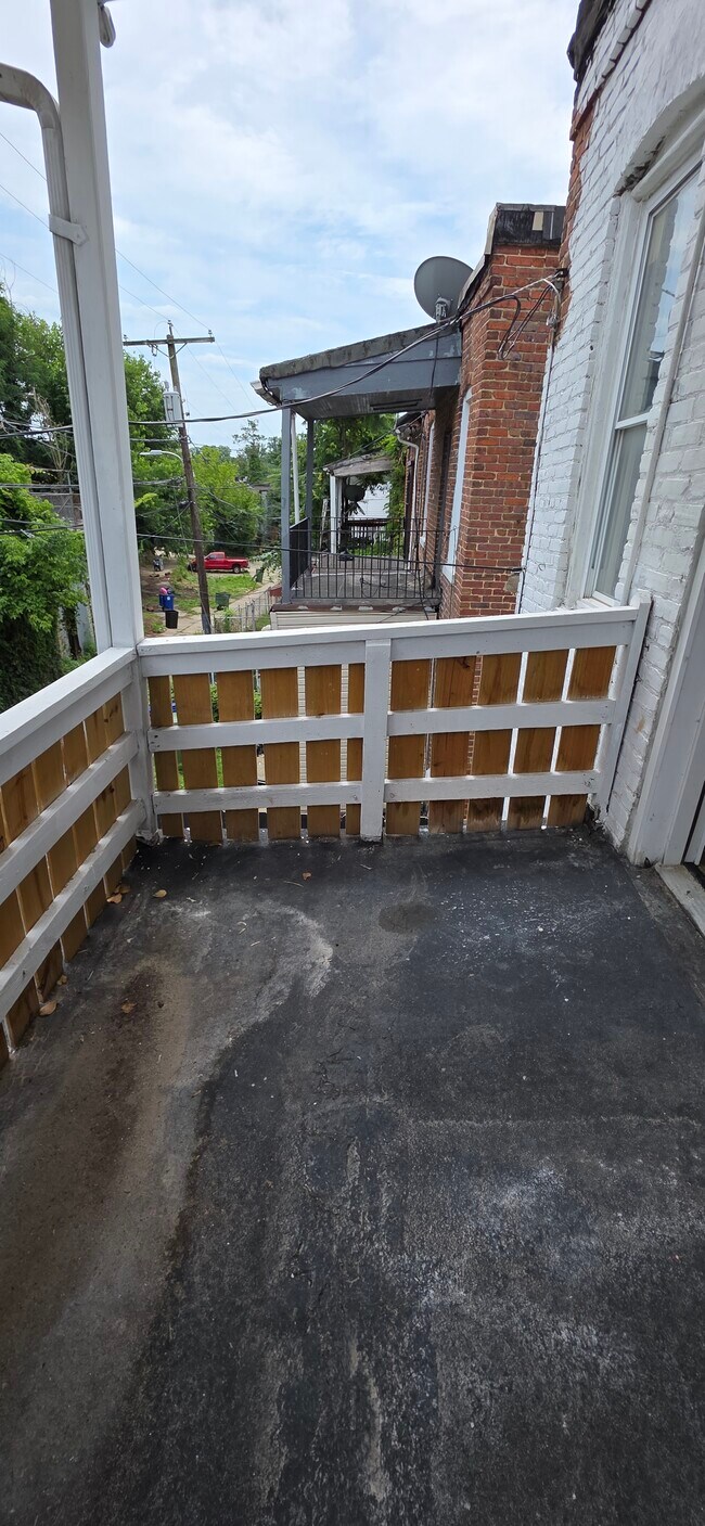 Building Photo - 1075 Ellicott Driveway