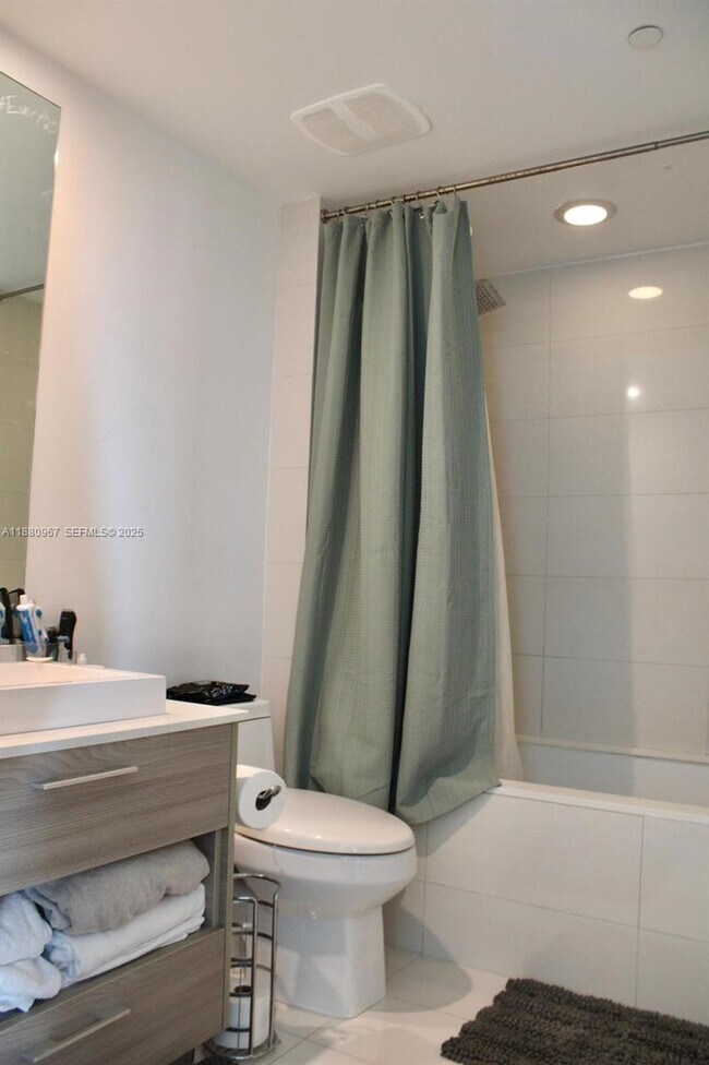 Building Photo - 1300 S Miami Ave