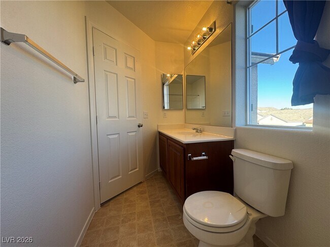 Building Photo - 1703 Paradise Reef Ave