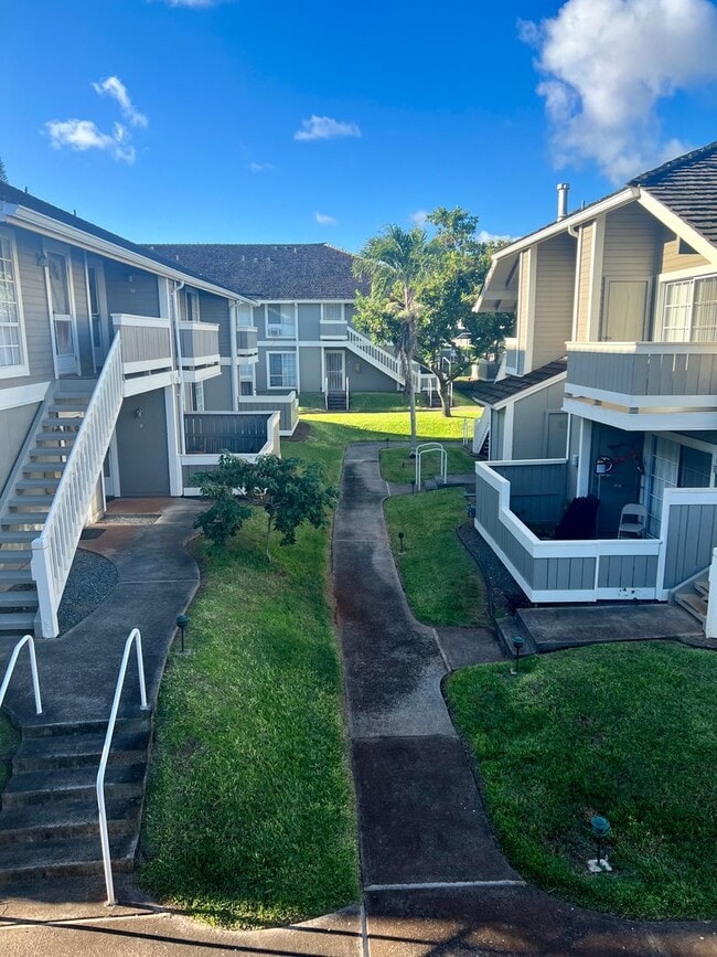 Building Photo - Charming Townhouse-2Bedrooms, 1Bathroom, 2...