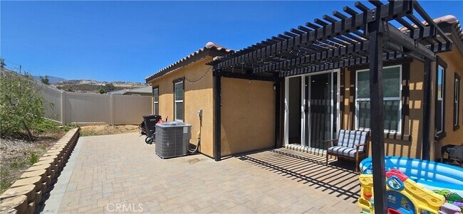 Building Photo - 4688 Florence Dr