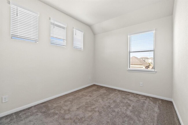 Building Photo - 12826 Raemoir Dr
