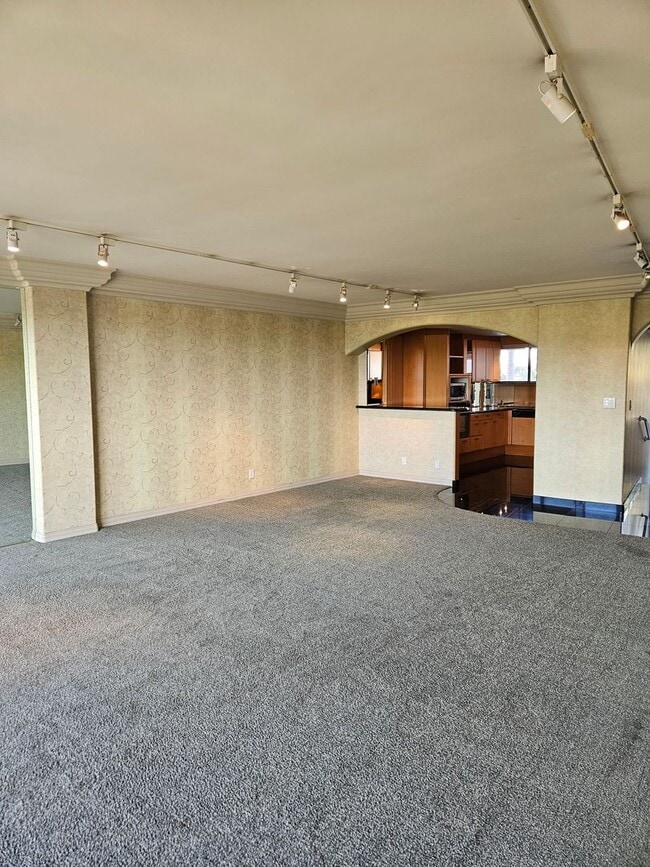 Building Photo - Live at Le Rondelet - Two Bedrooms and Views!