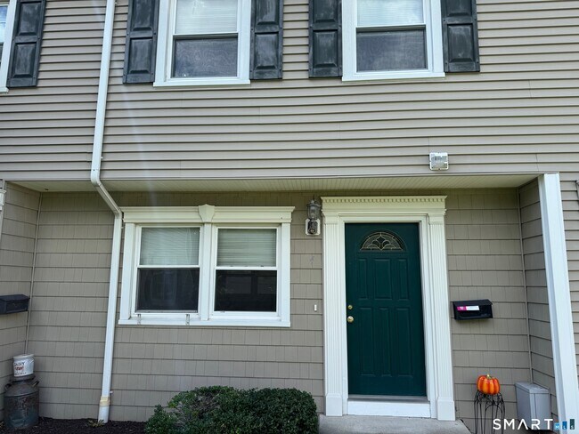 Building Photo - 855 Black Rock Tpke