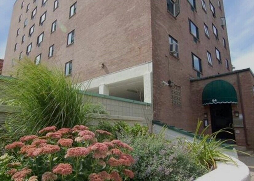 Building Photo - 84 Beacon St