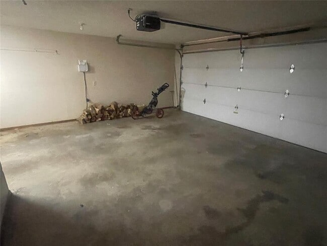 Building Photo - 1225 N Terrace Dr