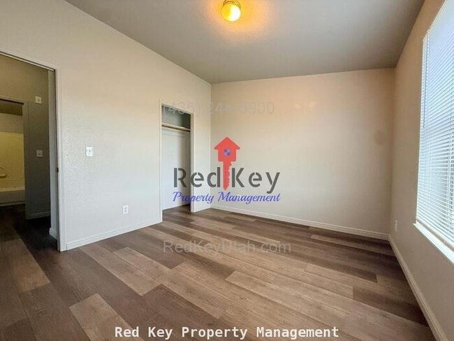 Building Photo - S. Main St. Single Family Home