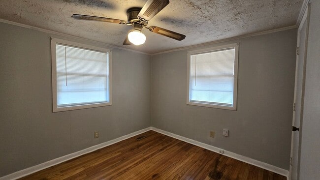 Building Photo - 1132 Hood Ave