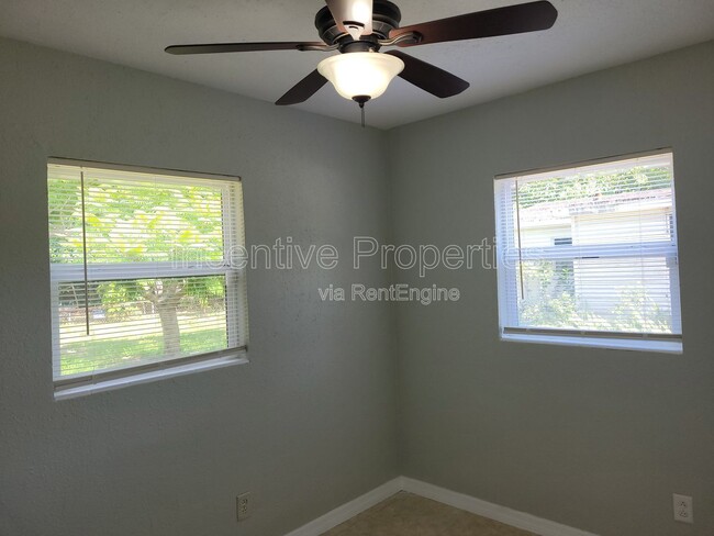 Building Photo - 7803 Mandarin Dr