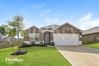 Building Photo - 14005 Lake Cres Dr