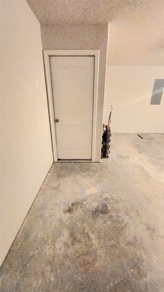 Building Photo - 29346 Dunns Creek Ct