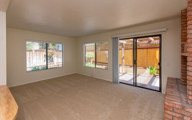 Building Photo - Wonderful 3BR/2.5BA La Costa Home!!!